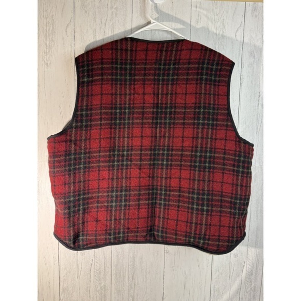 Woolrich Mens Sherpa Lined Wool Blend Vest|XLarge | Red Plaid Pattern, Full Zip - Picture 3 of 5
